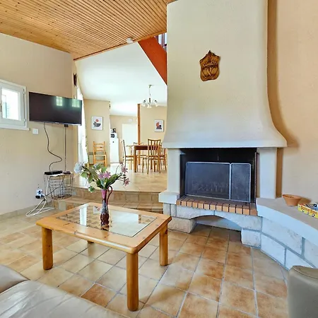 Maison 5 Pers. Proche Plage, Foret, Et Centre Bourg A La Faute-sur-mer, Avec Jardin Et Garage - Fr-1-476-68